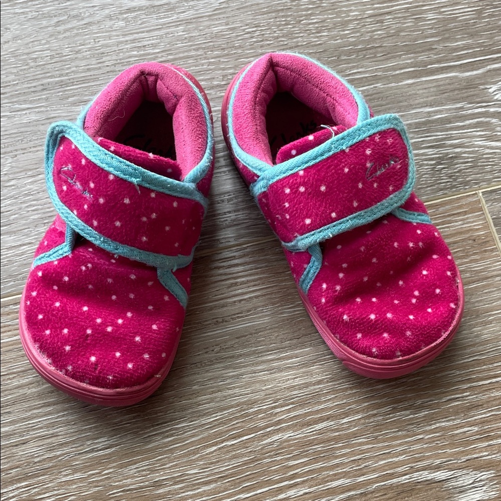 Clarks Toddler Pink Polka Dot Velcro Slippers with Teal Trim